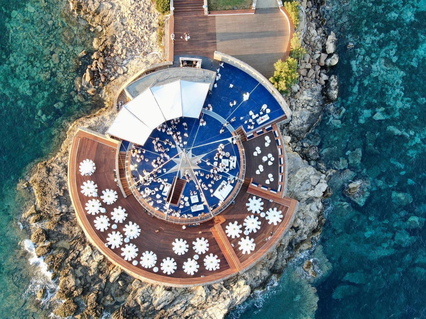 Say ‘I do’ in Greece