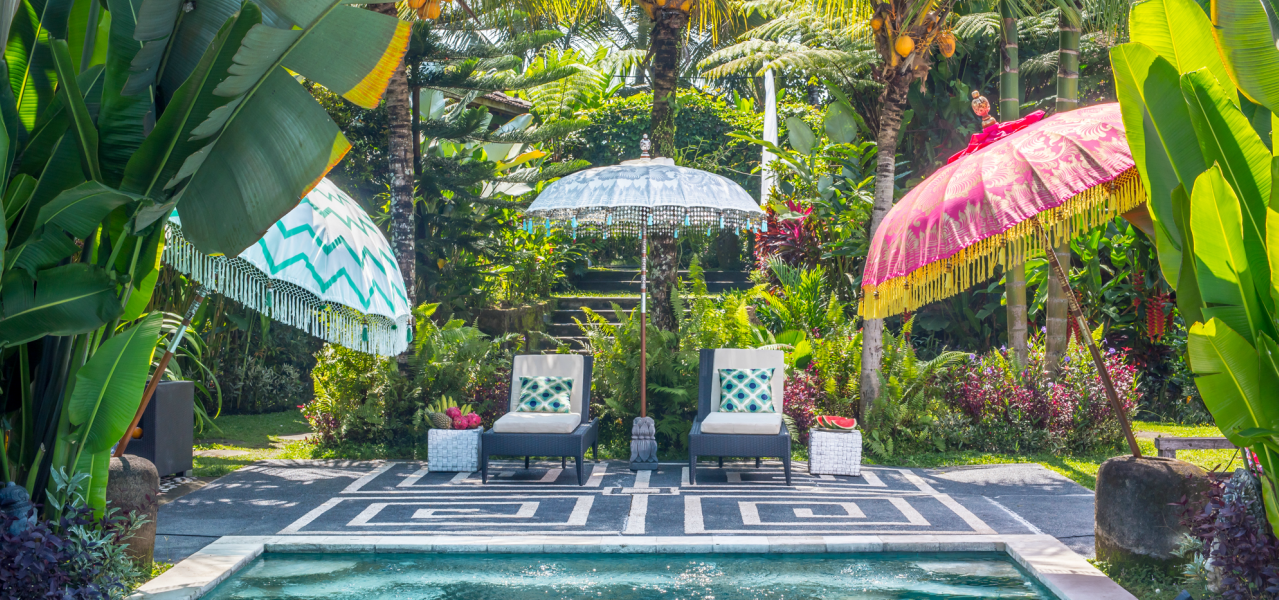 Stylish garden accessories for an Indian Summer – bring the holiday vibe home