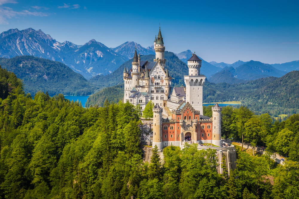 Revelead : The World’s Most Instagrammable Castles