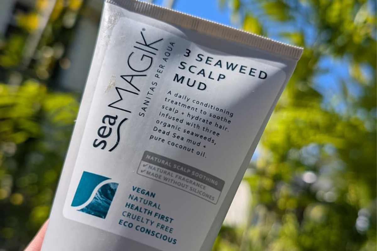Sea Magik 3 Seaweed Scalp Mud treatment designed to hydrate, soothe and nourish dry or sensitive scalps.